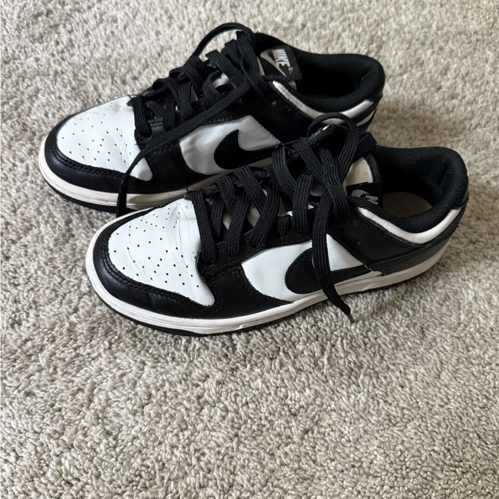 Nike panda dunks